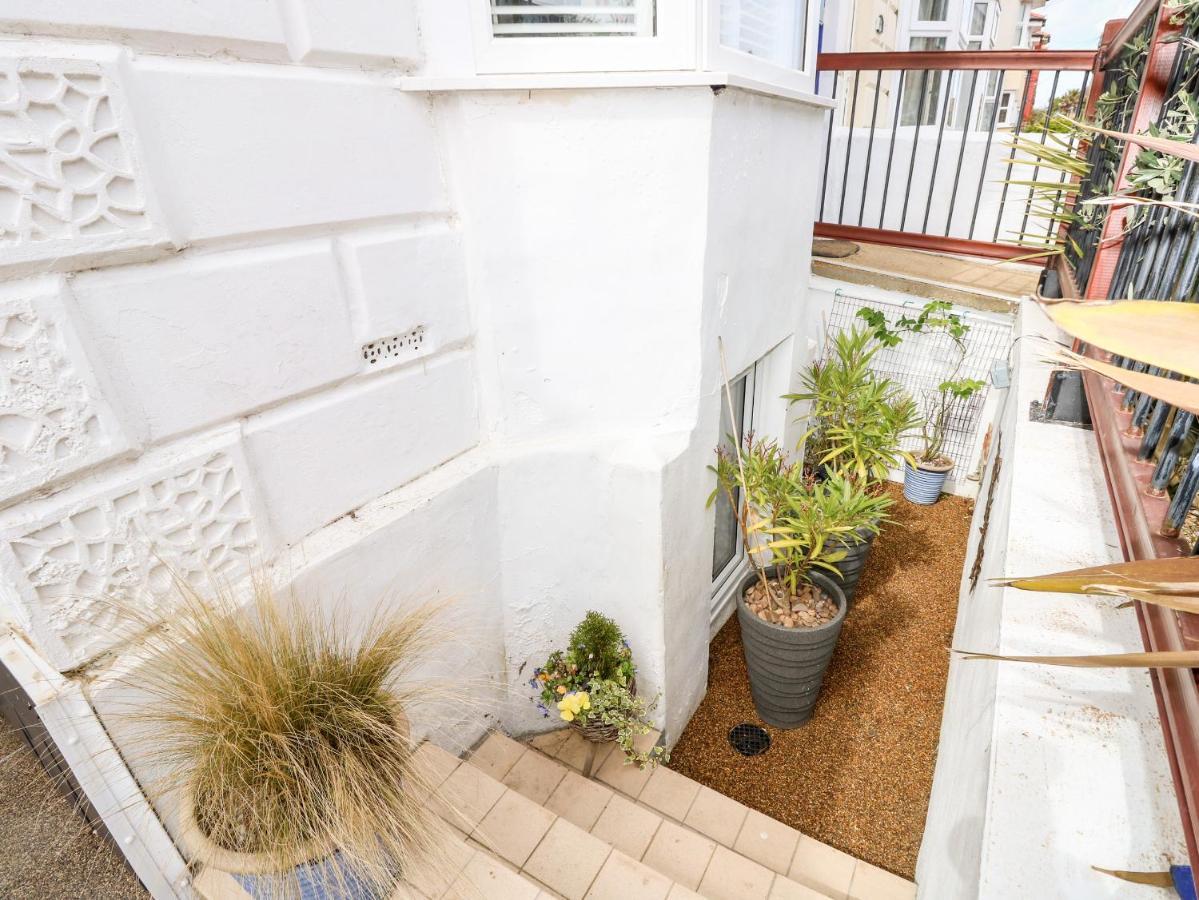 White Haven Apartment Sandown Exterior photo